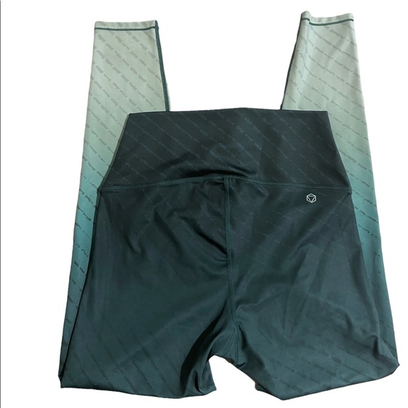 AR-33 Alpha High Waist Ombre Leggings | Size M - Picture 4 of 5